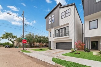 Building Photo - 2107 Holman St