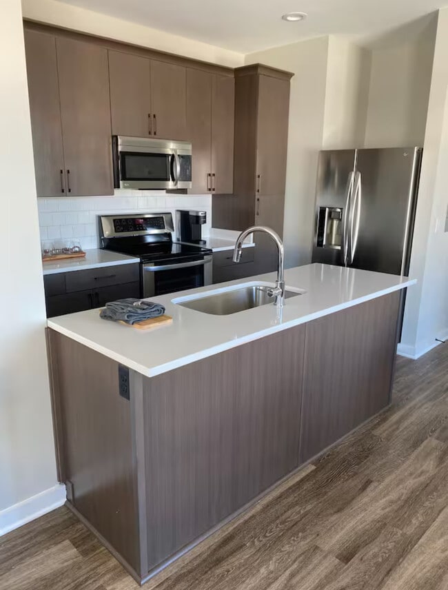 Building Photo - 1505 54th Ave N