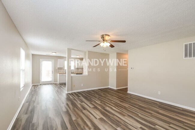 Building Photo - Step into Your New Home! Tour & Apply Now!...