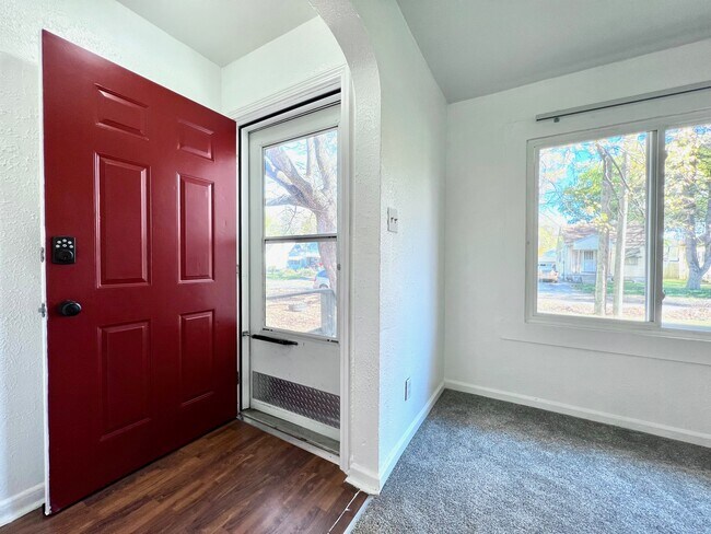 Building Photo - 1109 Turner Ave