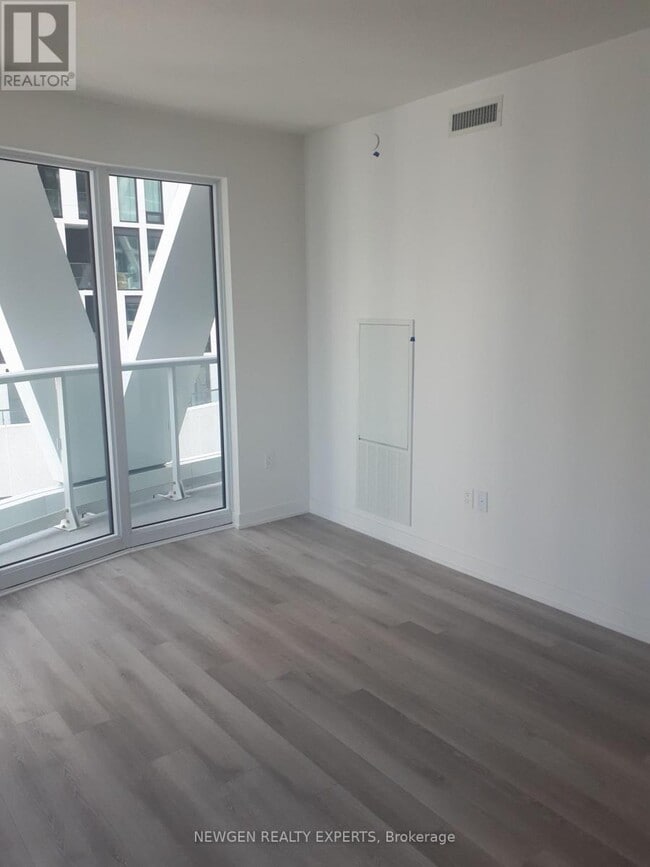 Photo du bâtiment - 230-230 Simcoe St