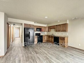 Building Photo - 2716 N Fox Rd