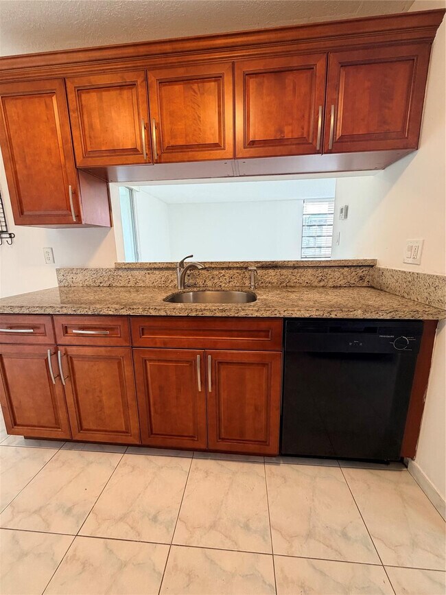 Foto del edificio - 3100 N Pine Island Rd