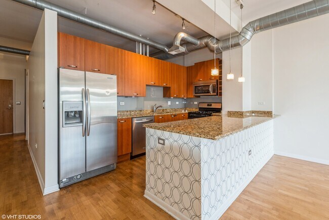 Foto del edificio - 1225 W Morse Ave