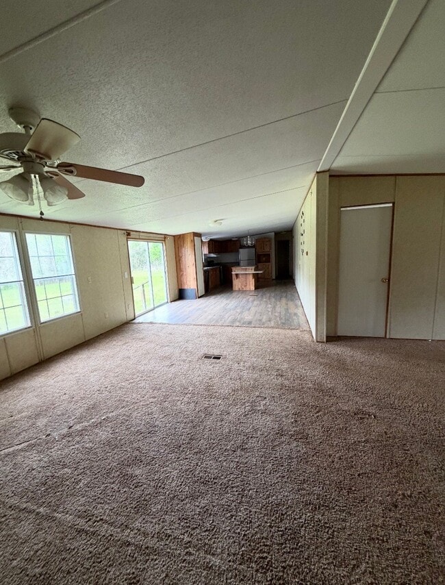 Foto del edificio - 121 Pecan Grove Ln