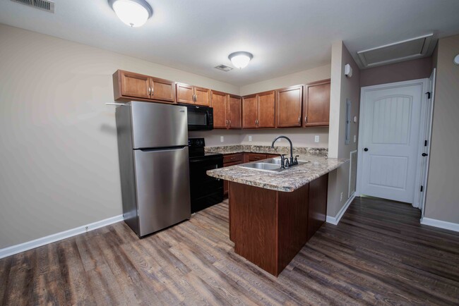 Full suite of appliances - 798 Martin St