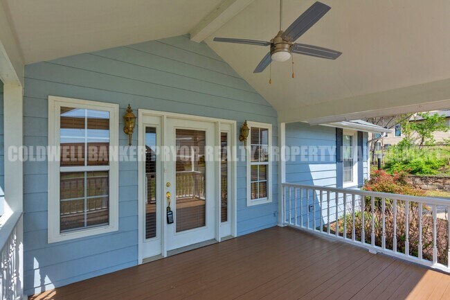 Foto del edificio - 323 Walsh Rd