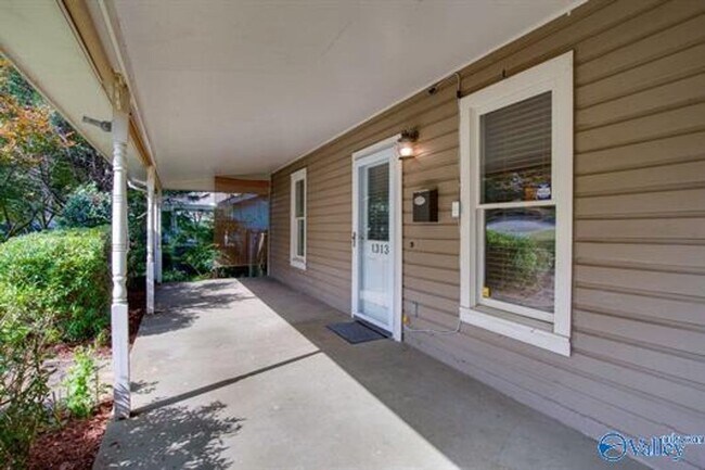 Foto del edificio - 1313 Wells Ave SE