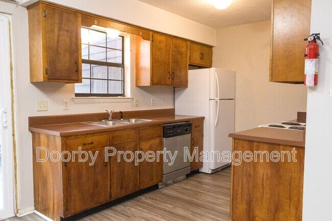 Building Photo - 18 S Germantown Rd