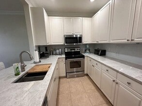 Building Photo - 1460 Corbison Point Pl