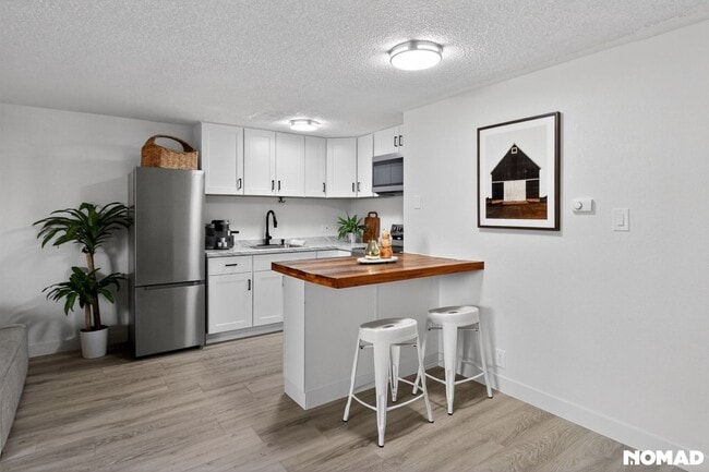 Foto del edificio - 2500 S York St