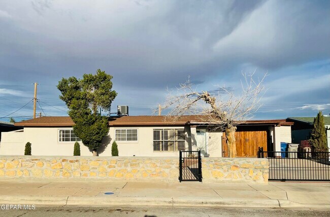 Building Photo - 960 Burgess Dr