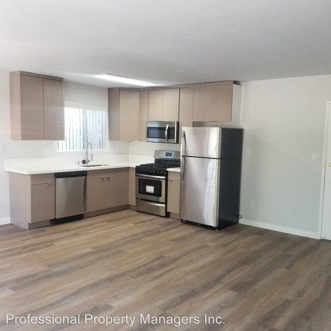 Foto del edificio - 544 N Hayworth Ave