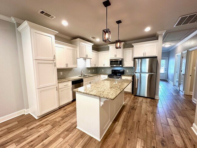 Foto del edificio - 723 S Audubon Pl Ave