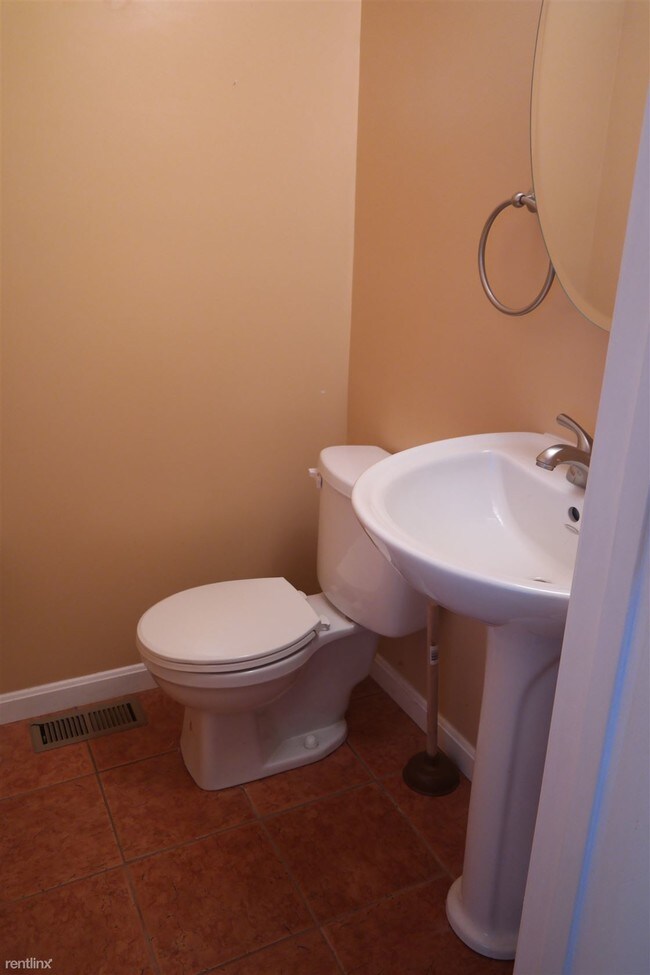 Building Photo - 3 br, 3.5 bath House - 1608 S Hanover St