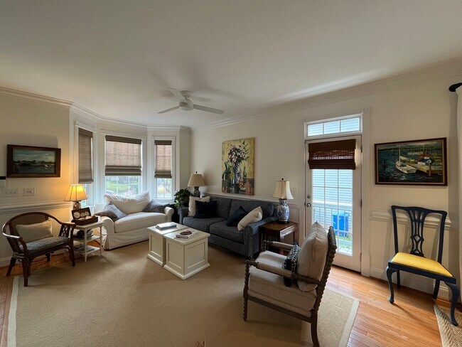 Foto del edificio - Premier 3BD, 2.5BA House in Downtown Fuqua...