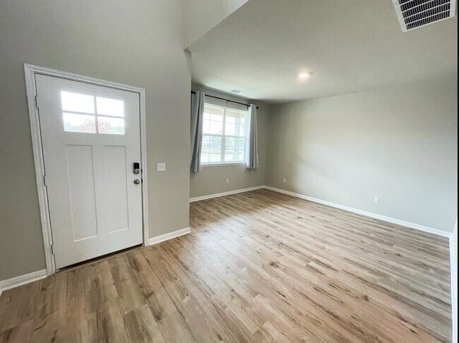 Building Photo - 315 Arrowhead Vine St