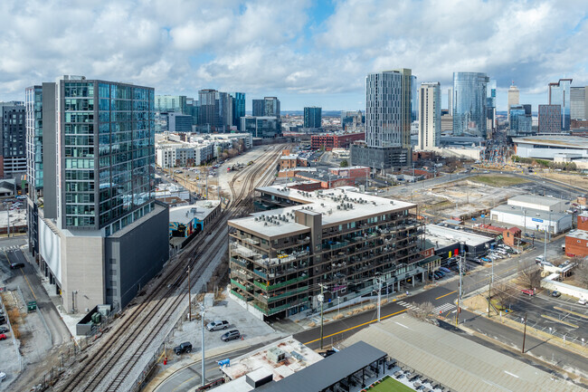 Building Photo - Hyve