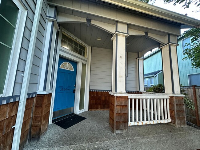 Foto del edificio - Large 4 bedroom home in Hillsboro Puyallup!!!