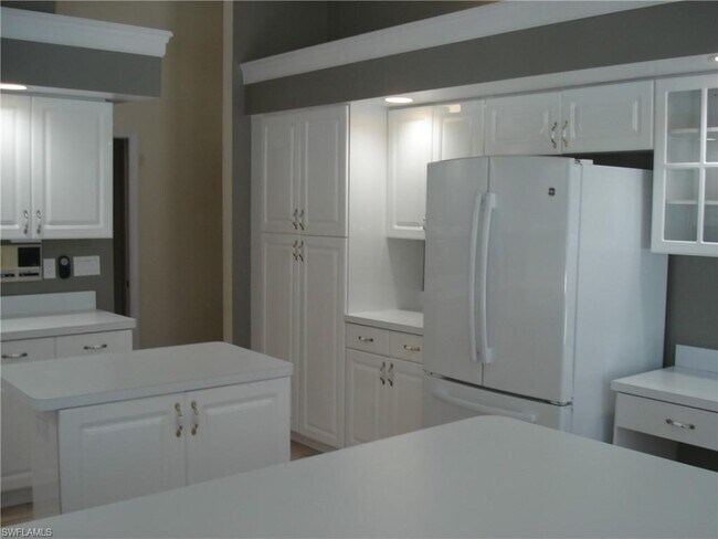 Building Photo - 28991 Seton Ct
