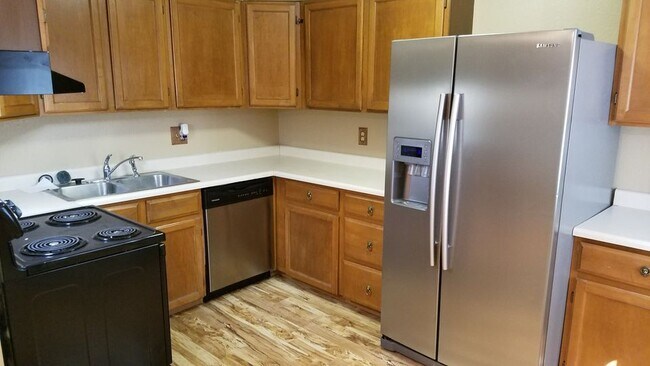 Building Photo - 11554 Community Center Dr
