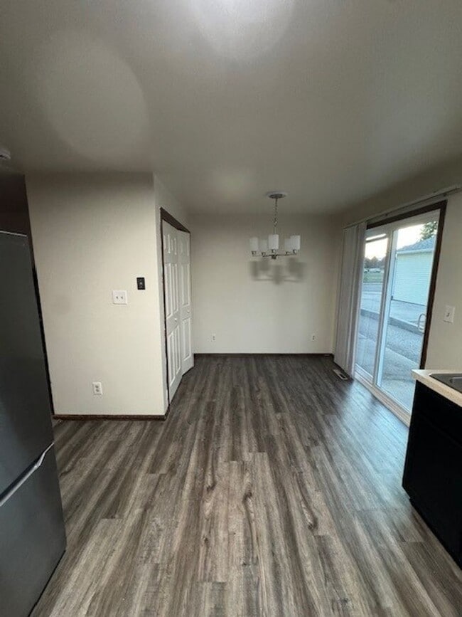 Photo - 1414/1416 Terry Street Apartment