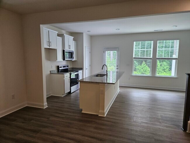 Foto del edificio - 68 Lavender Ln