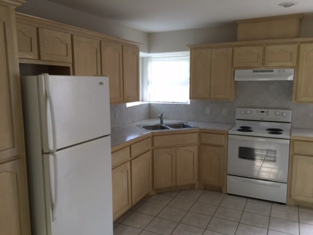 Building Photo - 2303 Moonlight Ln