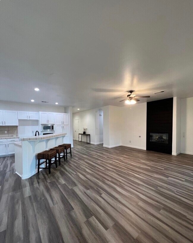 Foto del edificio - 10914 New Forest Dr