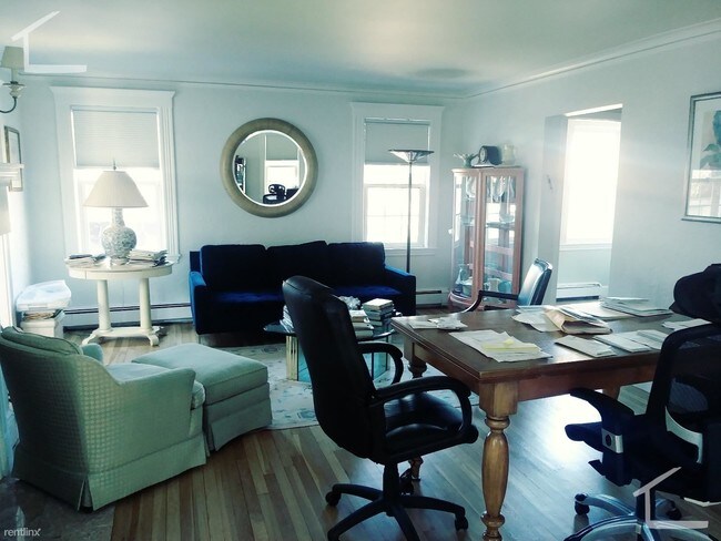 Foto del edificio - 5 br, 3.5 bath  - 25 Wade St