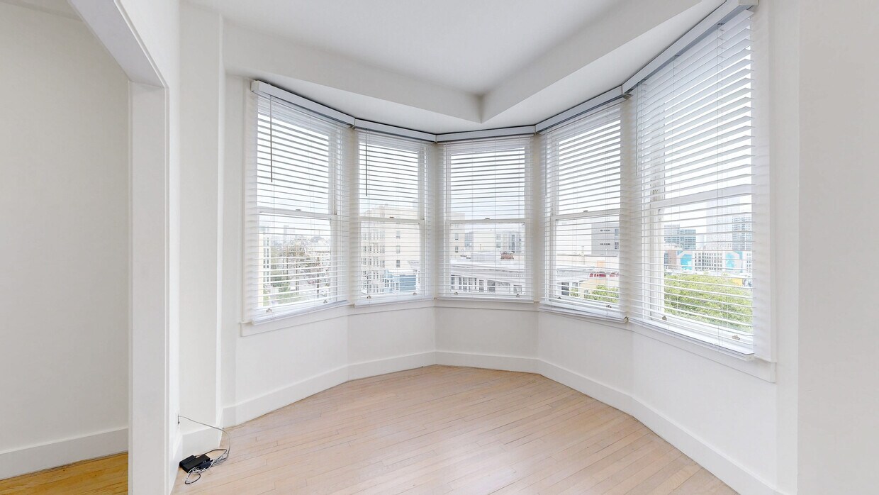 Photo - 17 Hermann St-305