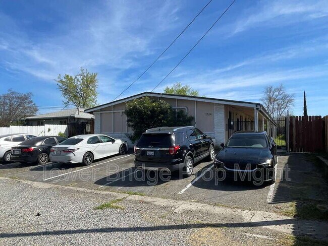 Foto del edificio - 1724 Wright St