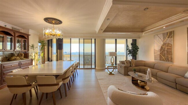 Foto del edificio - 2000 Island Blvd