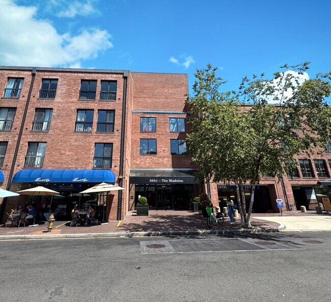 Lovely 1 BR/1 BA Condo in the Heart of Geo... - Lovely 1 BR/1 BA Condo in the Heart of Geo...