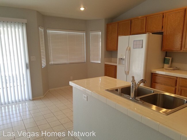 Foto del edificio - 4817 Wind Break Ln