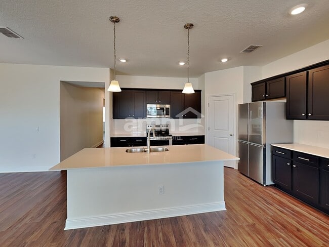 Foto del edificio - 2725 Ponds Trail