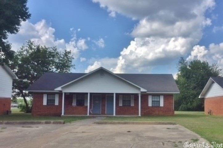 Primary Photo - 810 McCulloch St