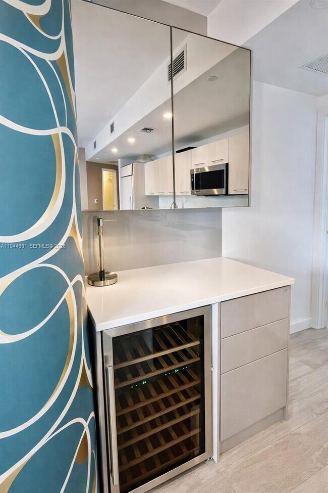 Foto del edificio - 45 SW 9th St