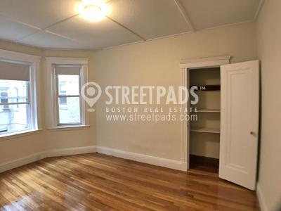Foto del edificio - bedroom in Boston MA 02215