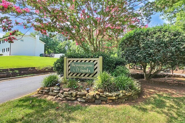 Building Photo - Amazingly and rarely available home that is literally on the greenway.