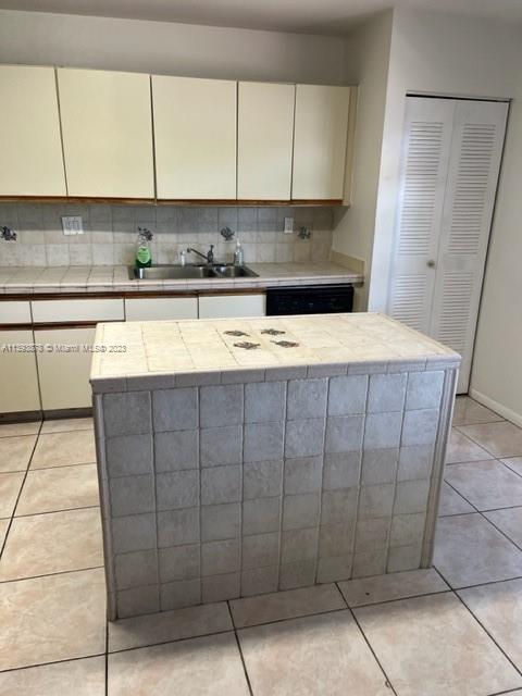 Foto del edificio - 9100 Vineyard Lake Dr