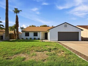 Building Photo - 4910 W Gail Dr