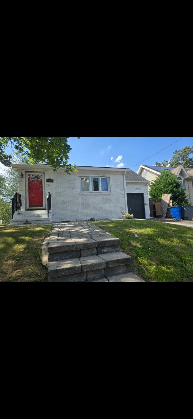 Foto del edificio - 2359 Morse Ave