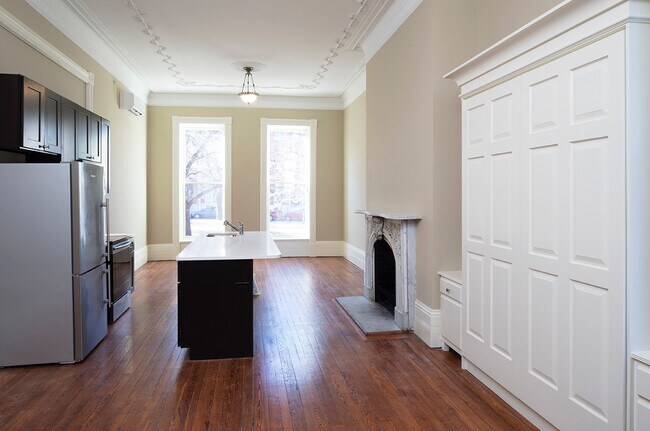 Open floor plan - 1323 Eutaw Pl