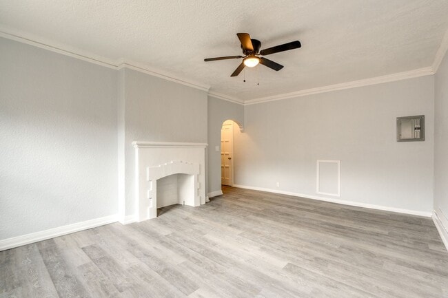 Foto del edificio - 2840 S Moreland Blvd