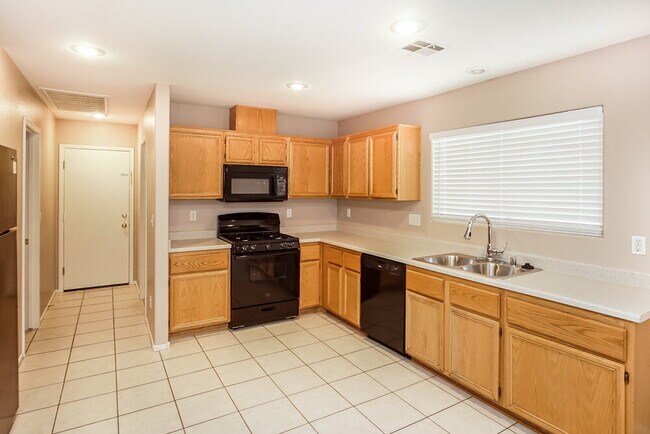 Foto del edificio - 773 Thorton Beach St