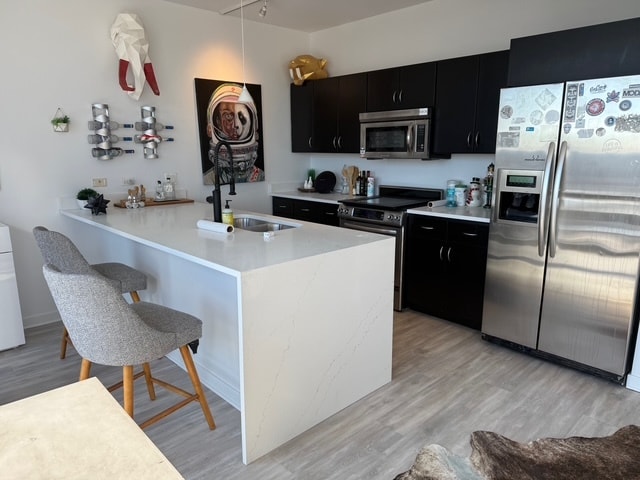 Building Photo - 860 W Blackhawk St