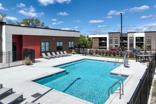 Piscina - The Rosewater