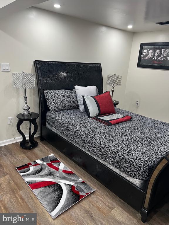 Building Photo - 2021 Chadwick Terrace