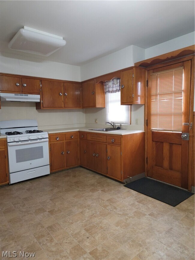 Foto del edificio - 567 Stetler Ave